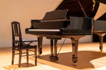 ホール・グランドピアノ